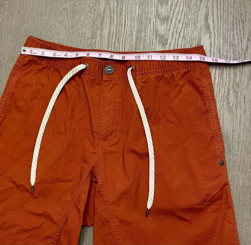 Vuori Men's Rust Orange Ripstop Casual Drawstring Shorts Size M